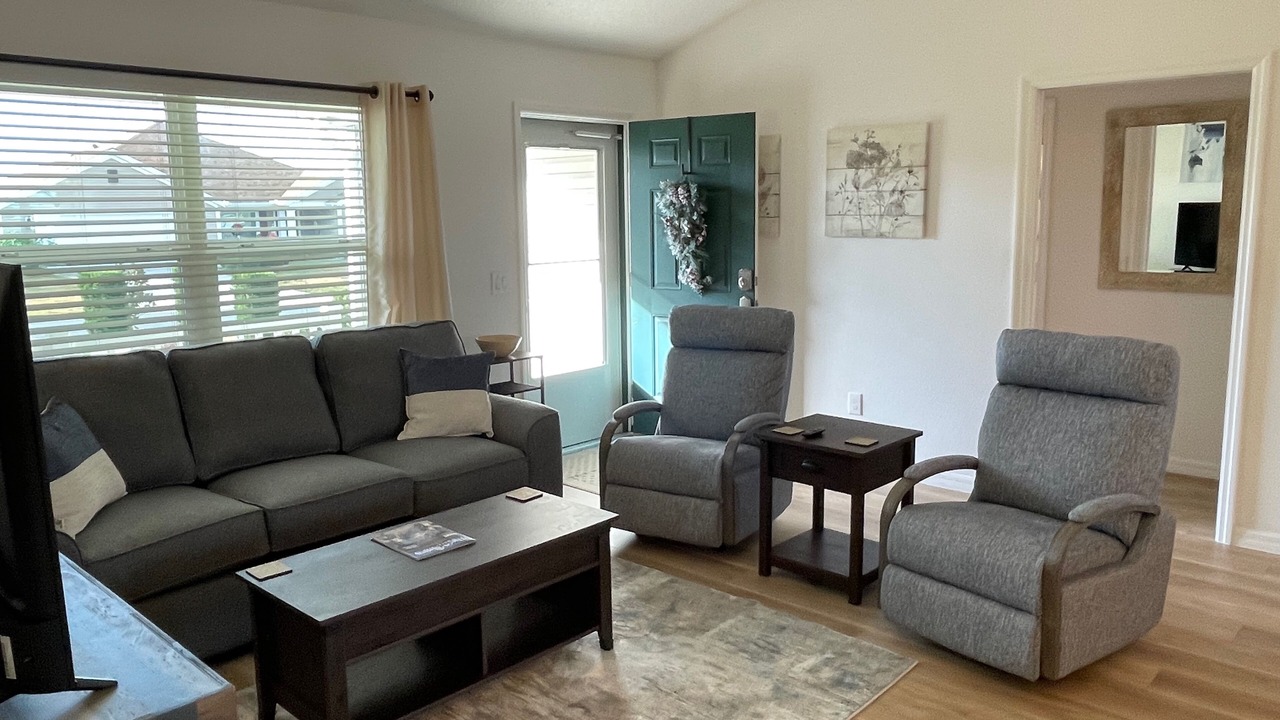 Photo of Livingroom in Fruitland Park