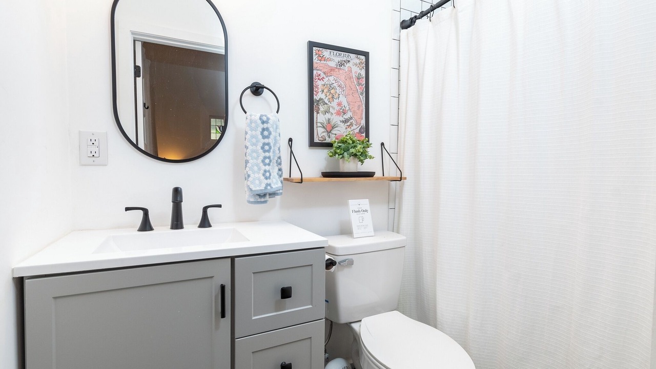 Photo of Bathroom in Lincolnville