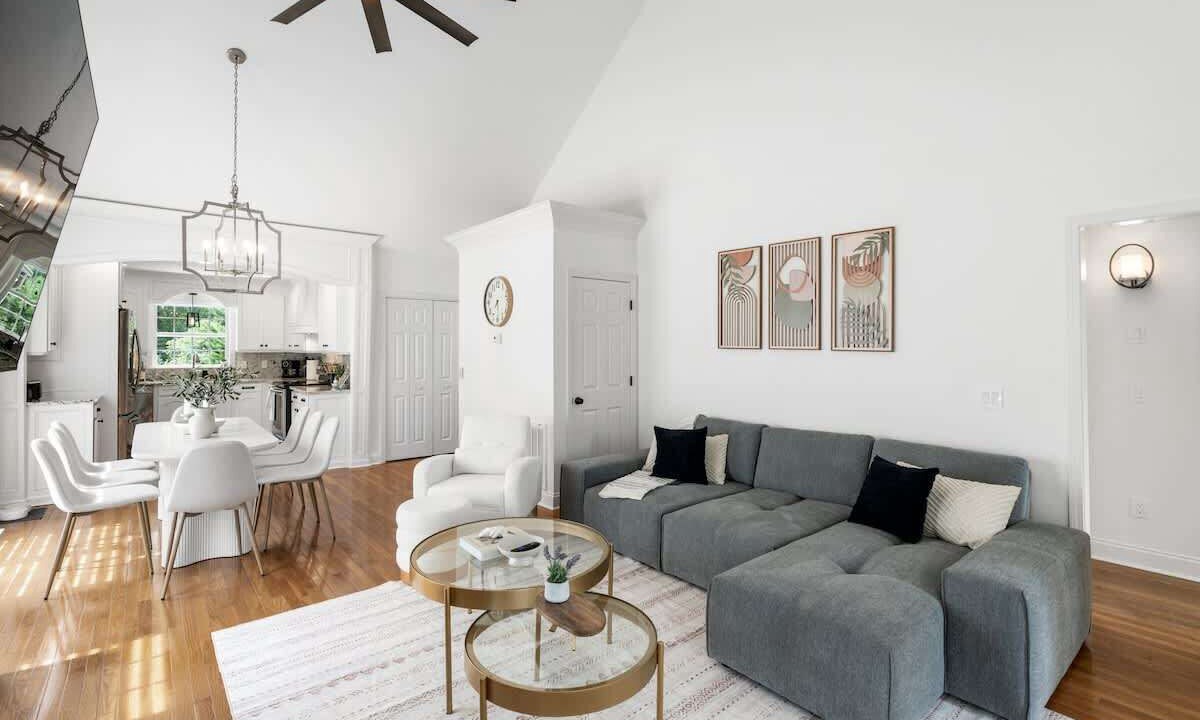 Photo of Livingroom in Simpsonville