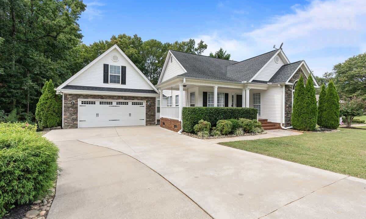 Photo of Outdoor in Simpsonville