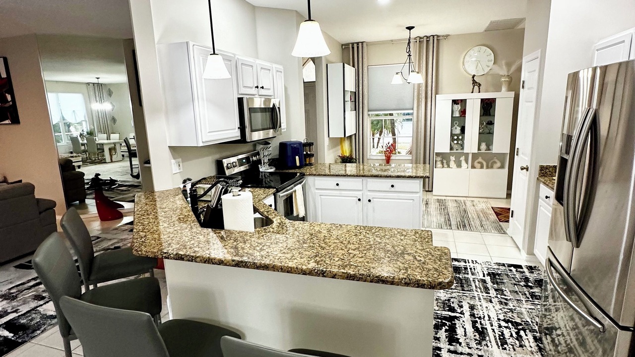 Photo of Kitchen in Woodmere Lakes