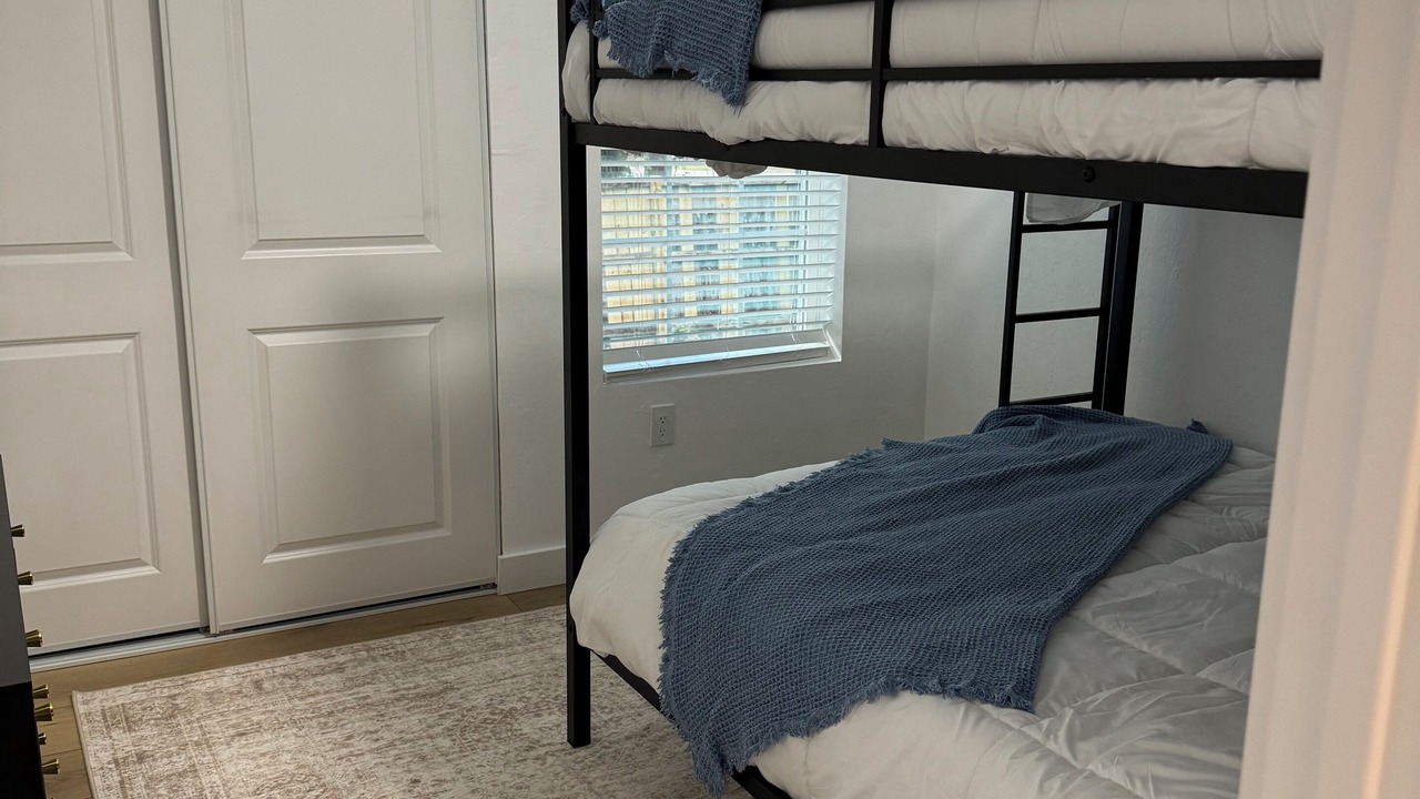 Photo of Bedroom in Haile Plantation