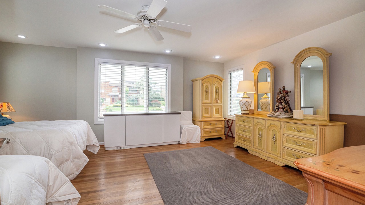 Photo of Bedroom in Gardens
