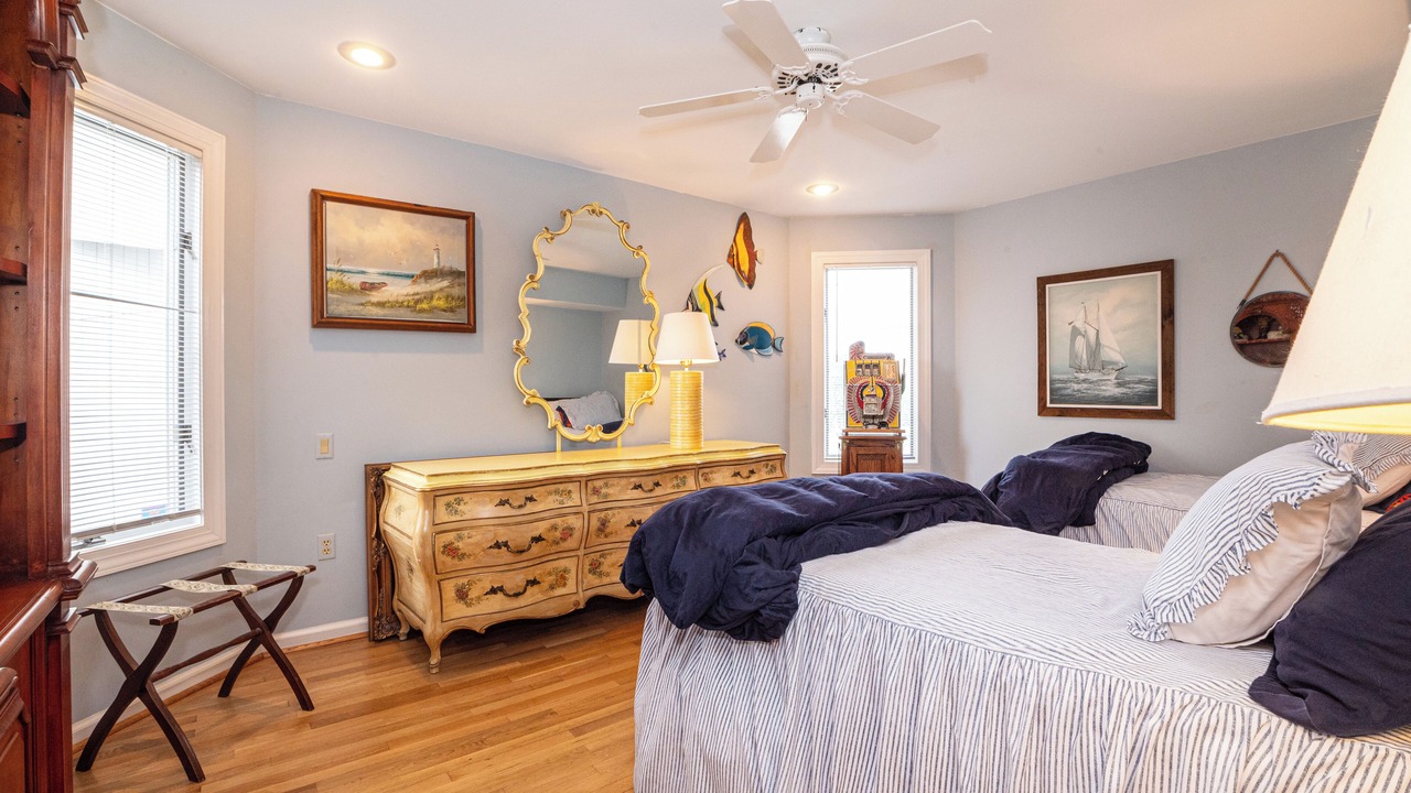 Photo of Bedroom in Gardens