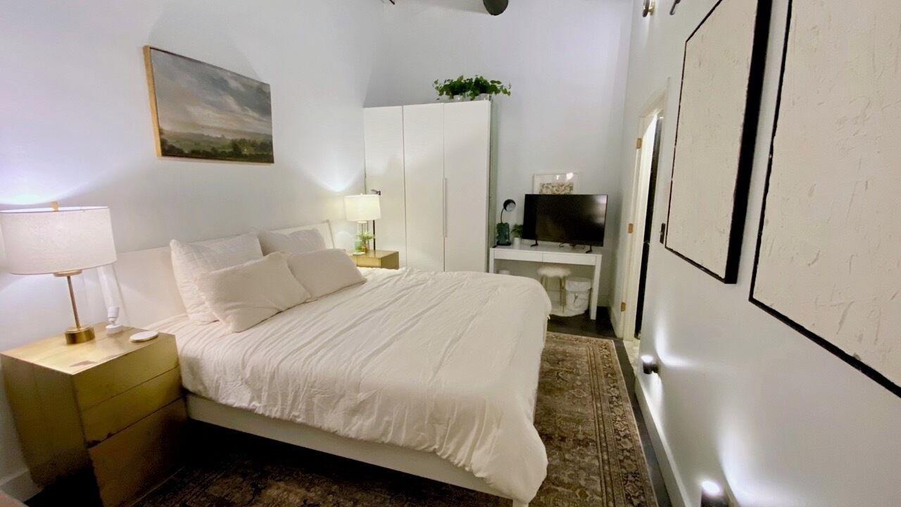 Photo of Bedroom in Greenville Downtown