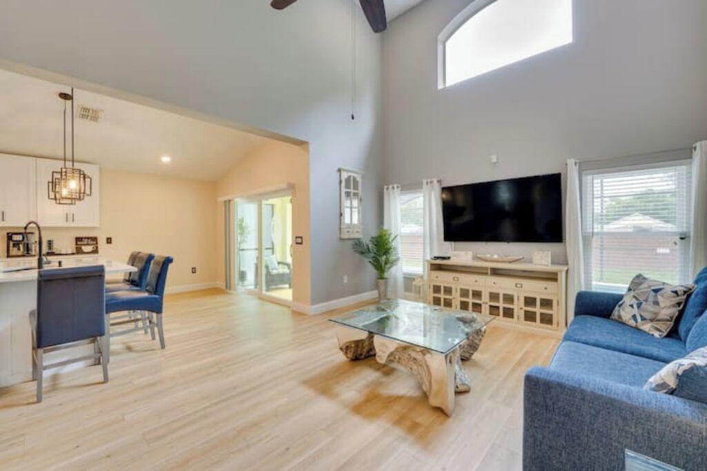 Photo of Livingroom in Westridge