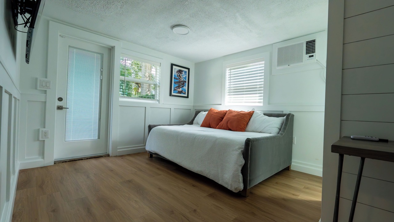 Photo of Bedroom in Bay Towne East