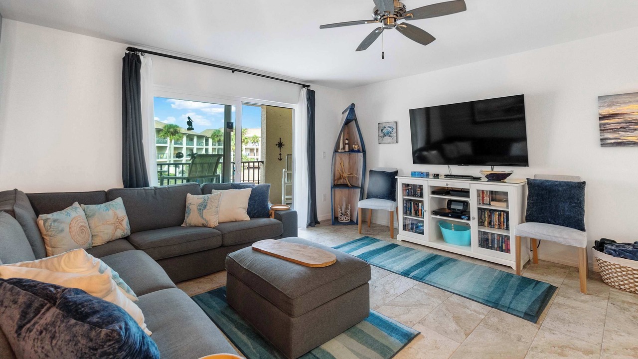 Photo of Livingroom in Surfcrest Village