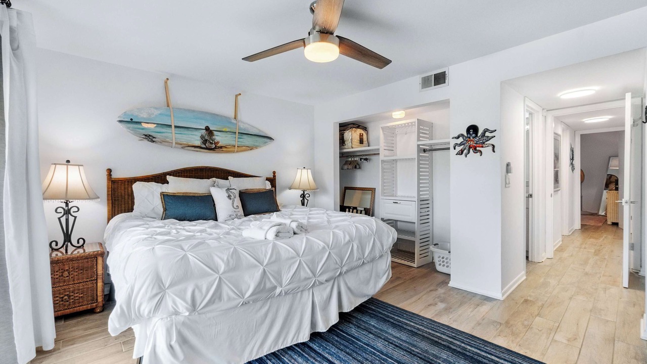 Photo of Bedroom in Surfcrest Village