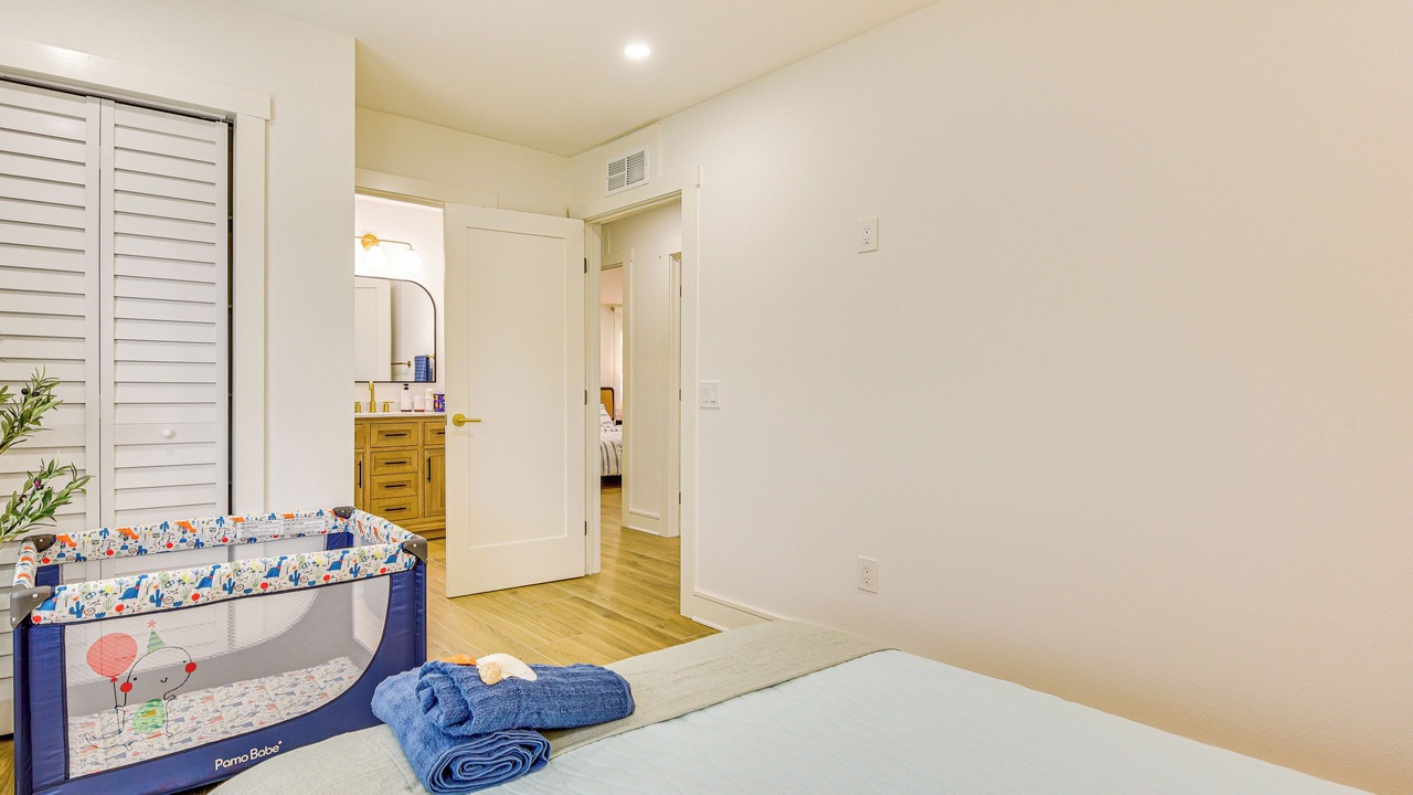 Photo of Bedroom in River District