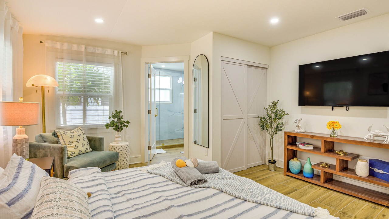 Photo of Bedroom in River District