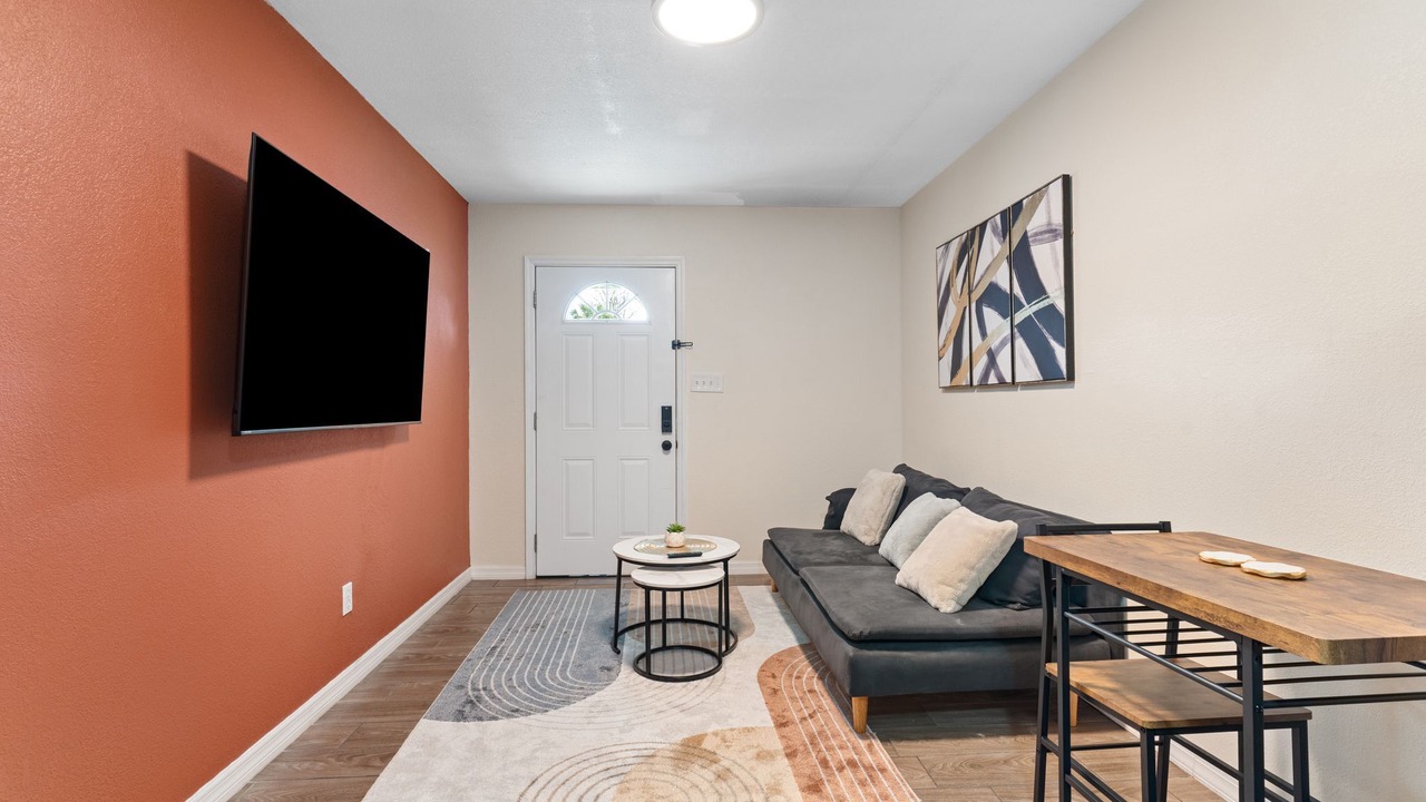 Photo of Livingroom in East Tampa