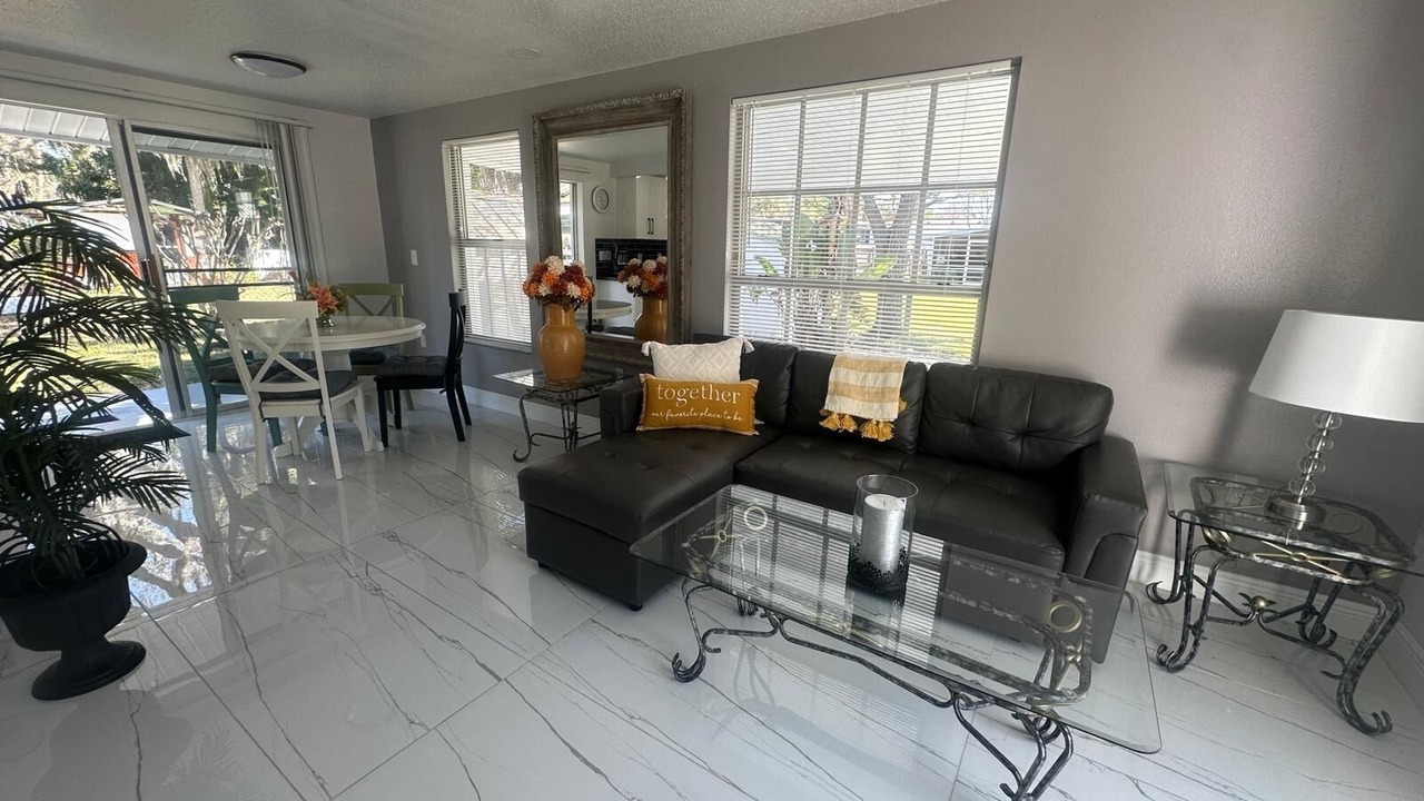 Photo of Livingroom in Bradenton