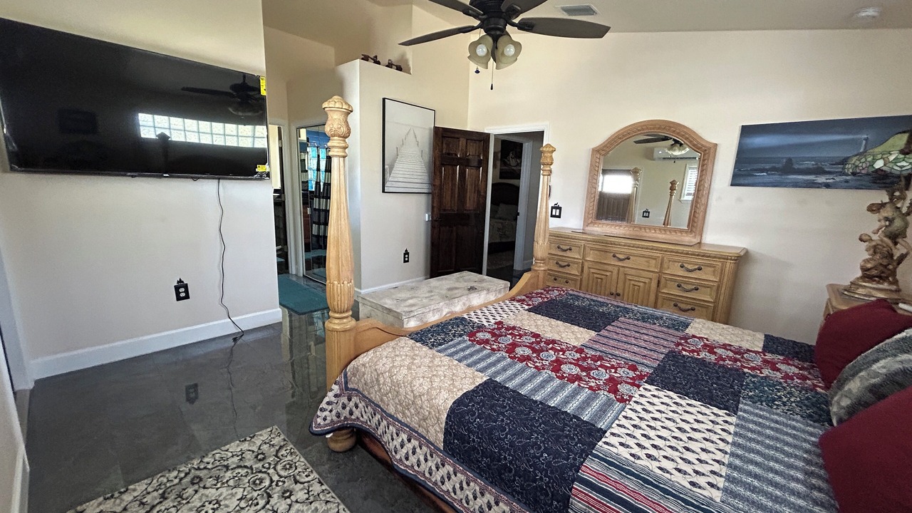 Photo of Bedroom in Ozona