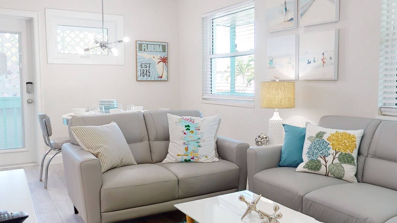 Photo of Livingroom in Madeira Beach