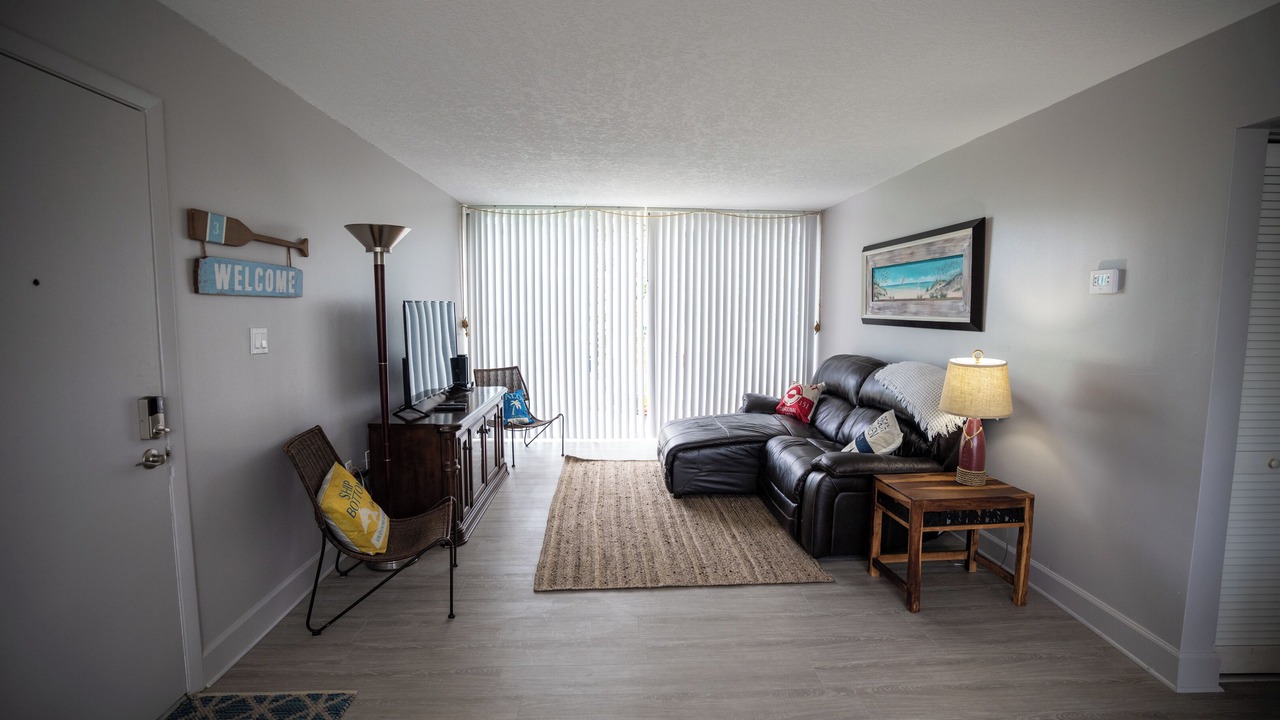 Photo of Livingroom in Ormond Beach