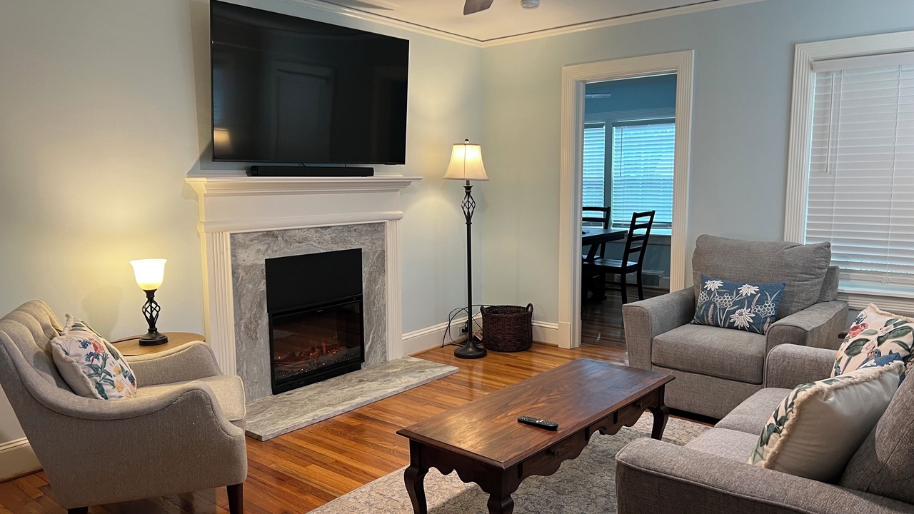 Photo of Livingroom in Landrum
