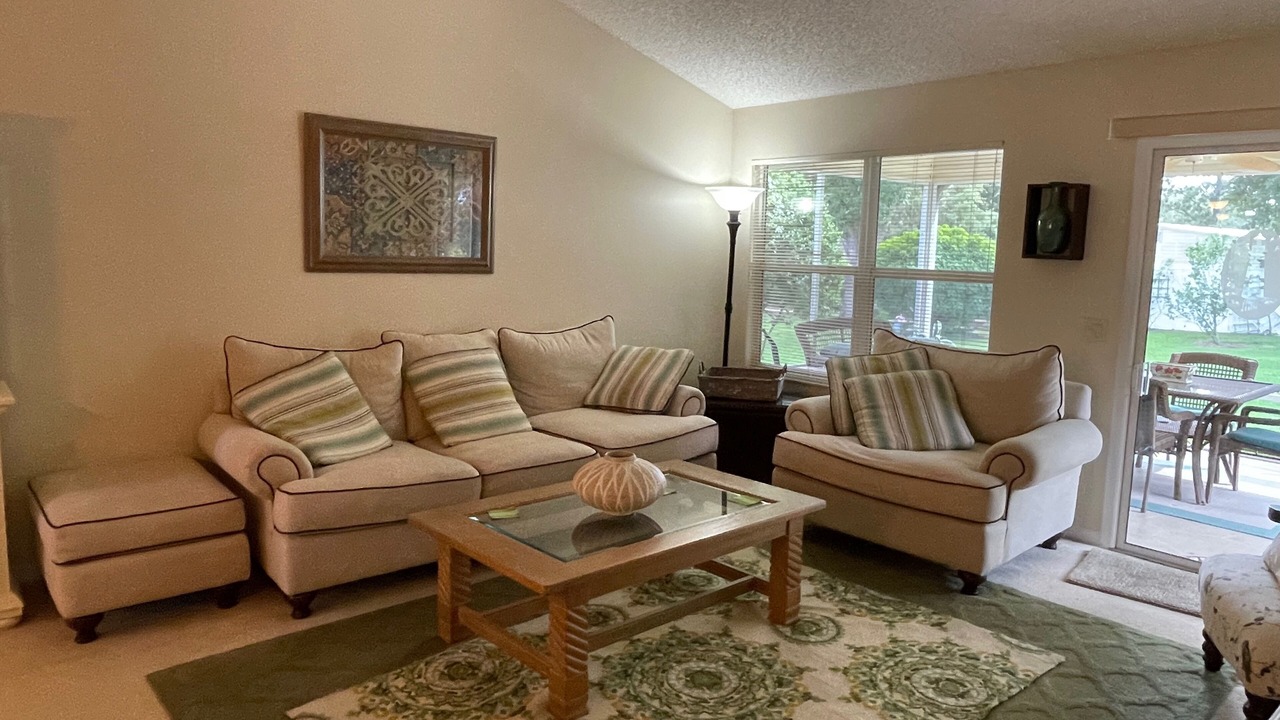 Photo of Livingroom in Woodbury