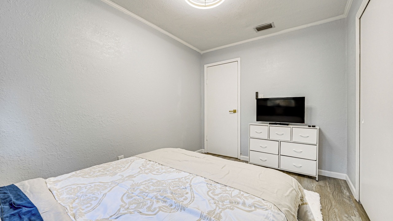 Photo of Bedroom in Bearss Plaza