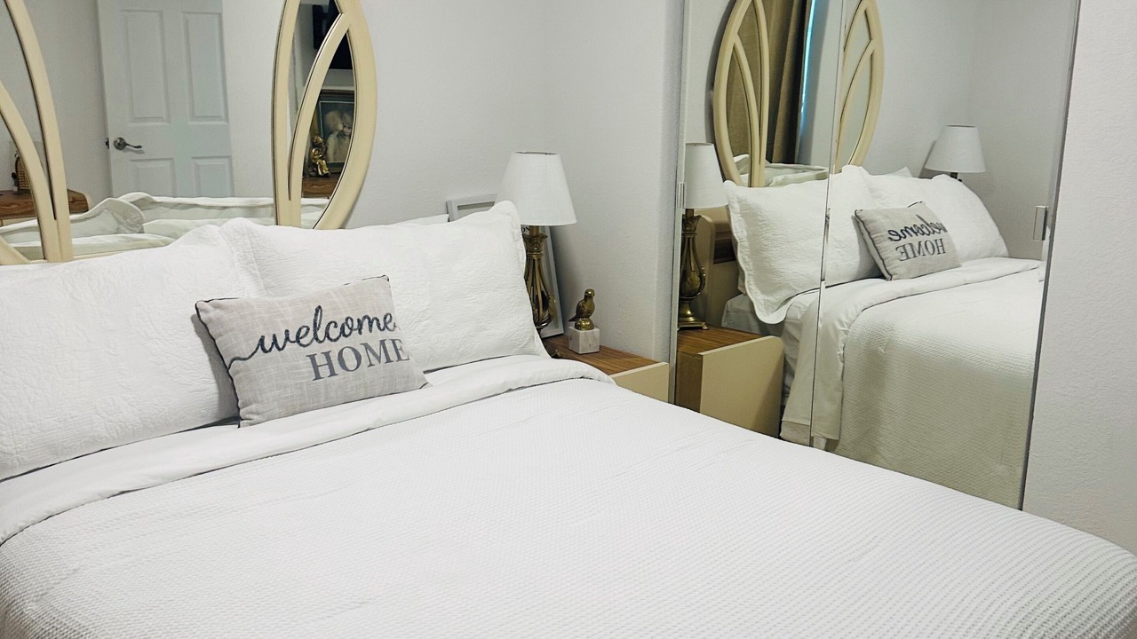 Photo of Bedroom in Lake Magdalene