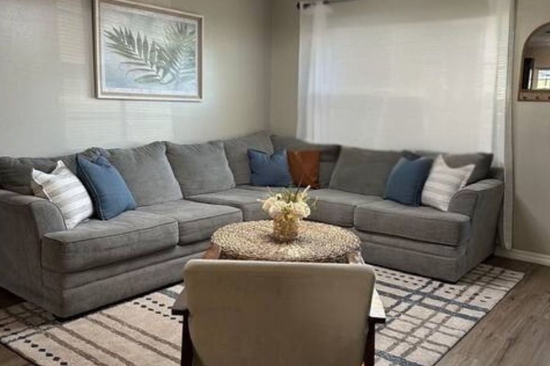 Photo of Livingroom in Sarasota Springs