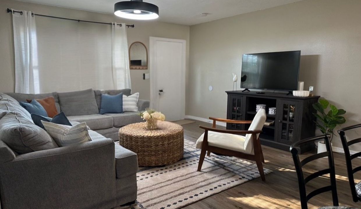 Photo of Livingroom in Sarasota Springs
