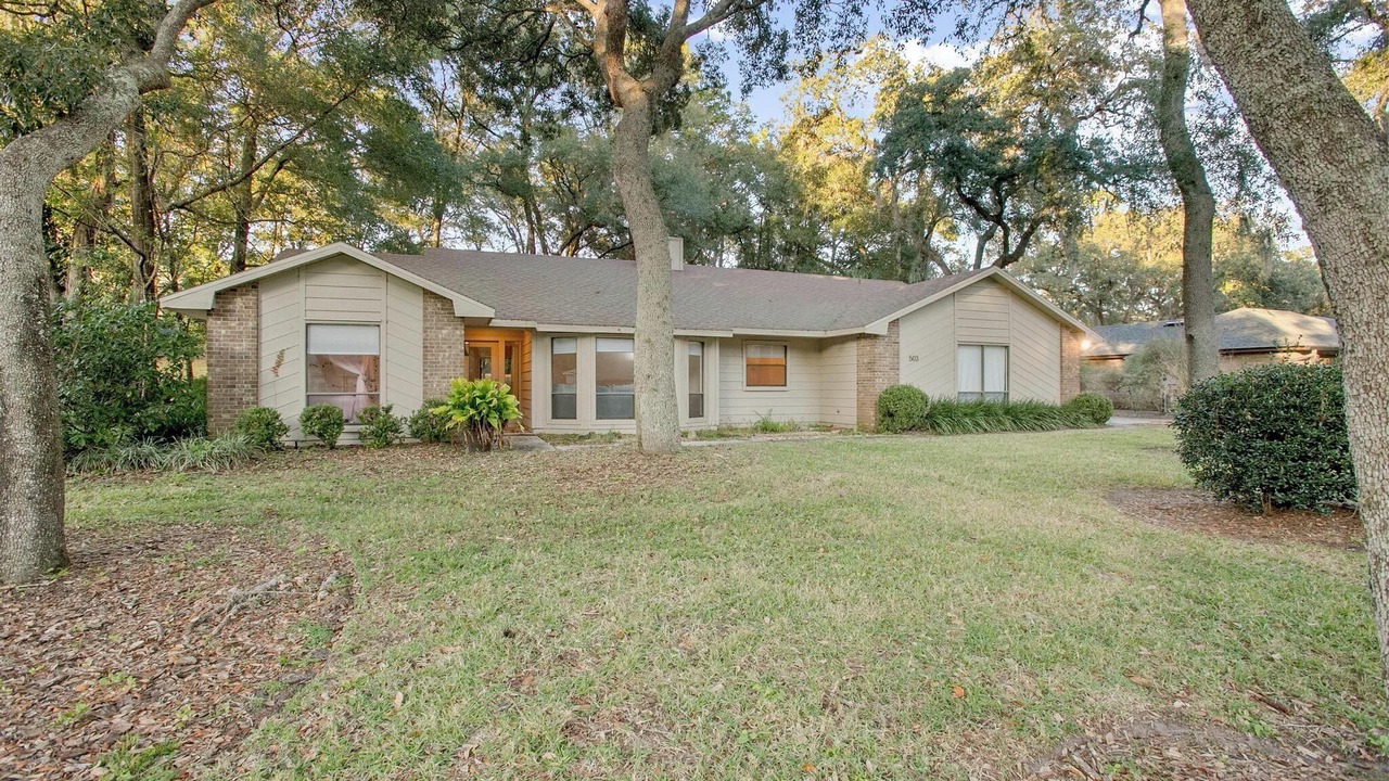 Photo of Outdoor in Country Club Estates