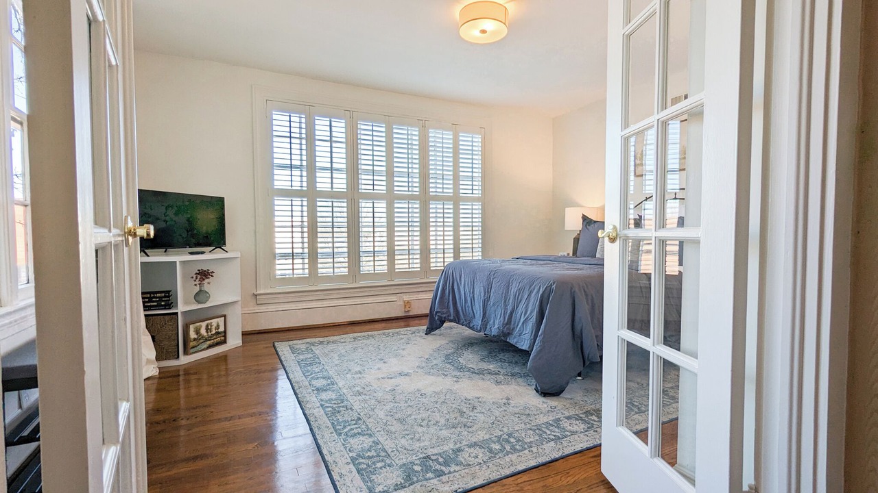 Photo of Bedroom in Pettigru Street Historic District