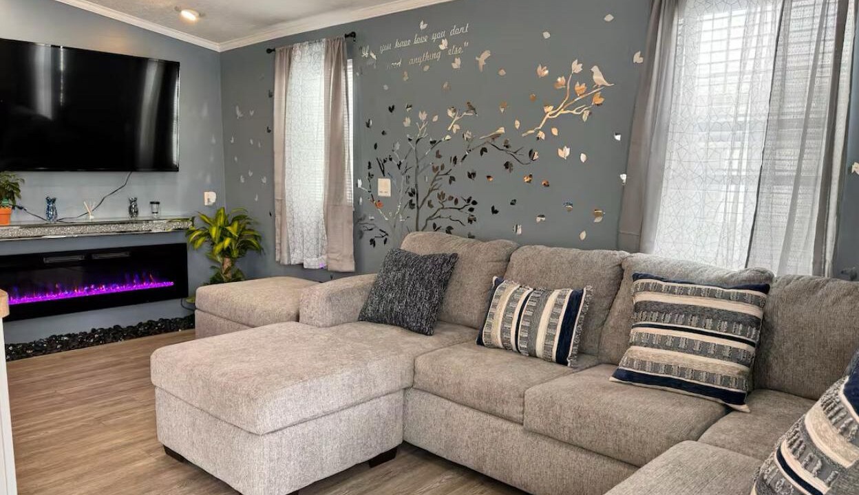Photo of Livingroom in Bayshore Gardens