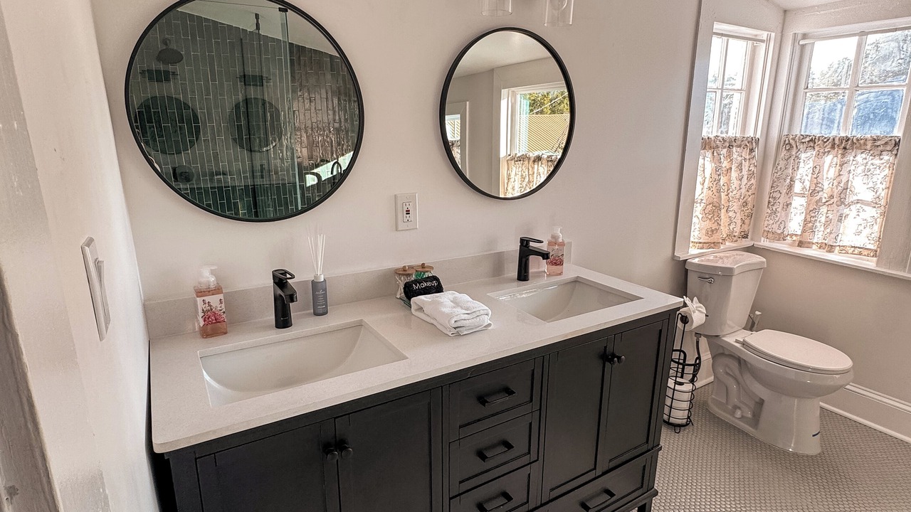 Photo of Bathroom in Downtown Historic District