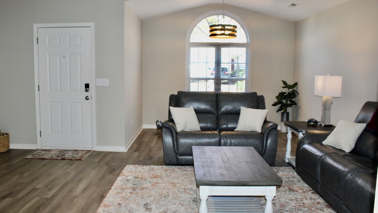 Photo of Livingroom in Five Forks