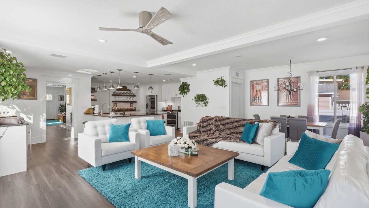 Photo of Livingroom in DeLand