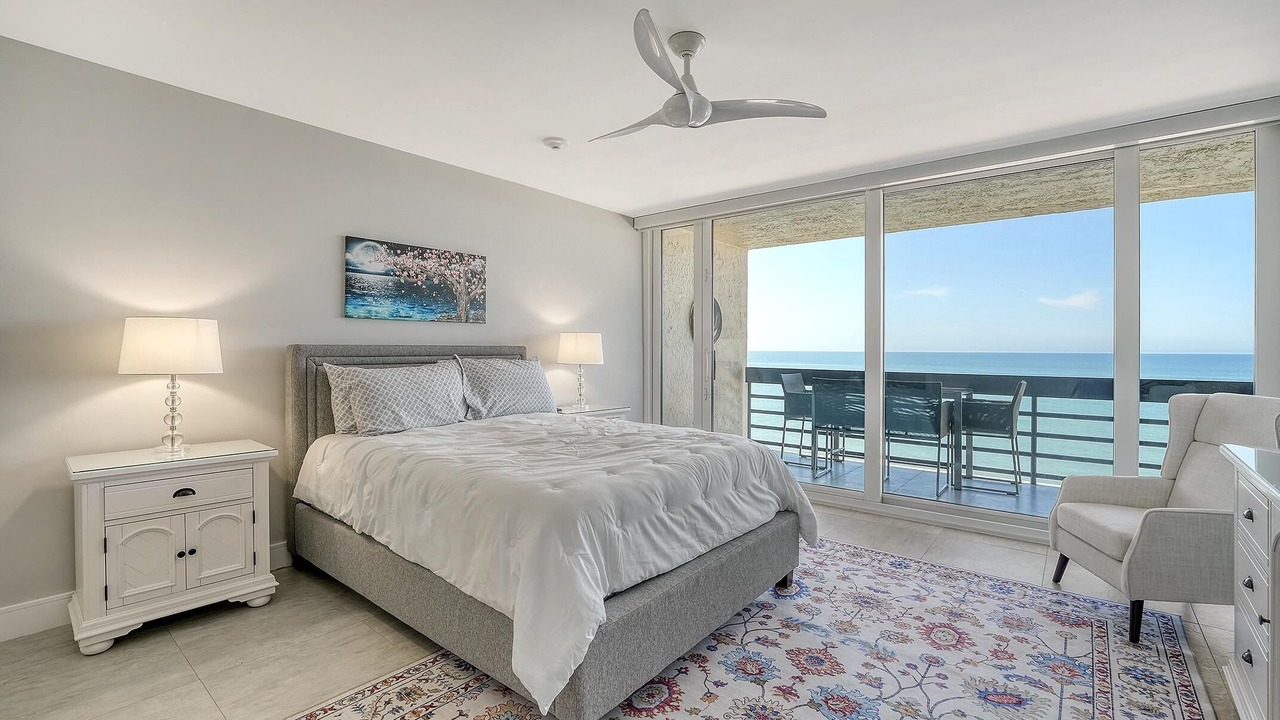 Photo of Bedroom in Longboat Key