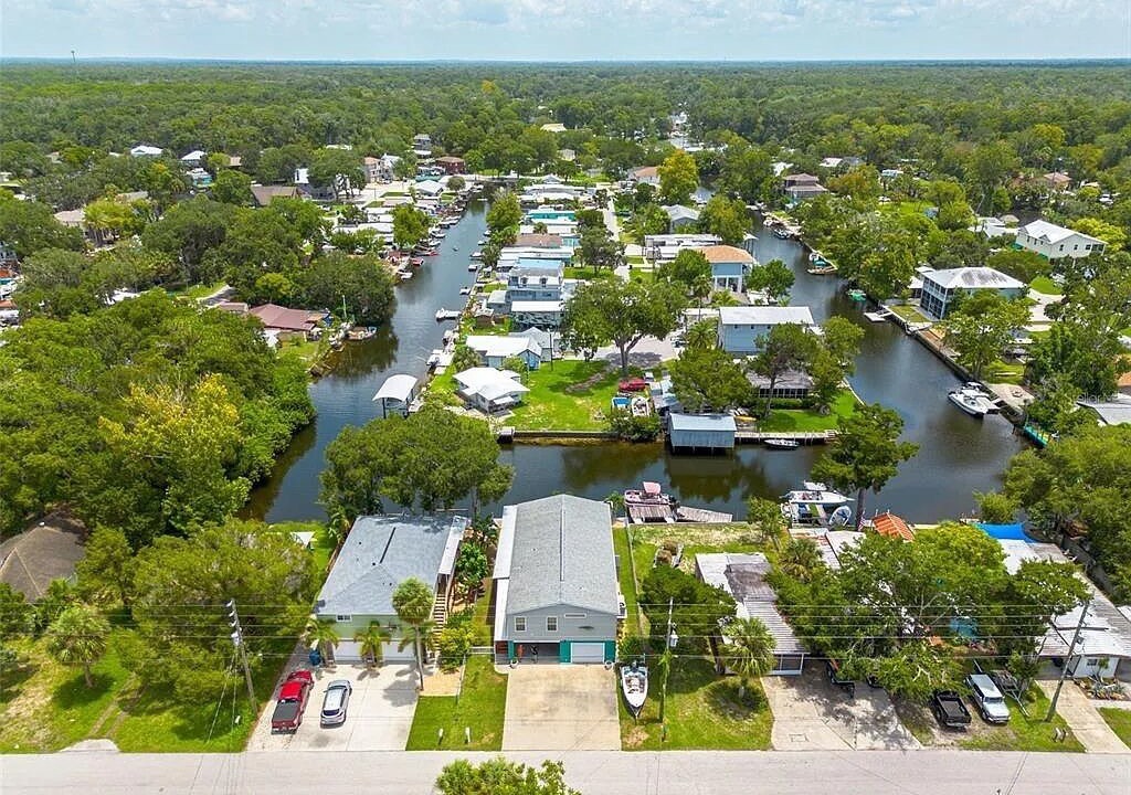 Photo of Outdoor in Weeki Wachee Gardens