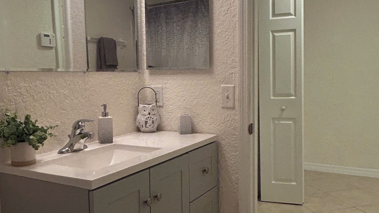 Photo of Bathroom in Candler