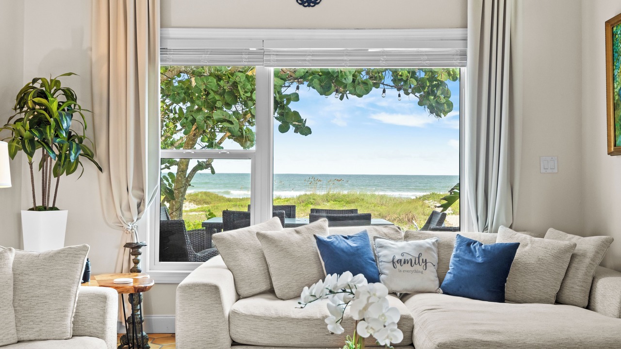 Photo of Livingroom in Cocoa Beach