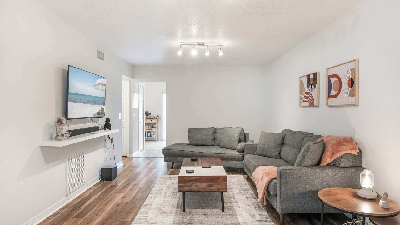 Photo of Livingroom in Northlakes