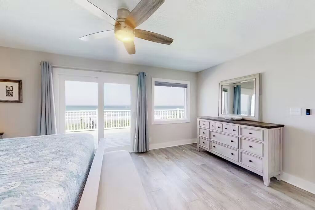 Photo of Bedroom in Crescent Beach