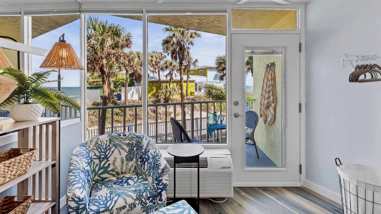 Photo of Livingroom in Ormond Beach