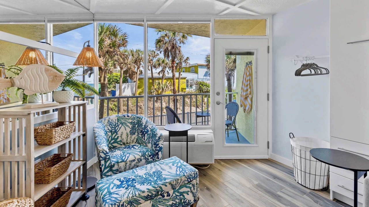 Photo of Livingroom in Ormond Beach