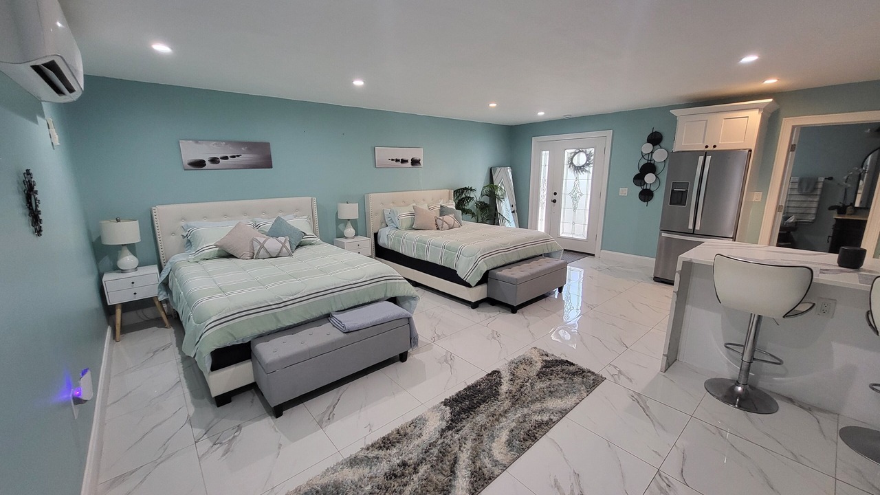 Photo of Bedroom in Bearss Plaza