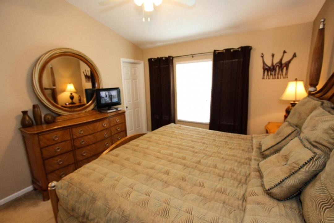 Photo of Bedroom in Windsor Hills