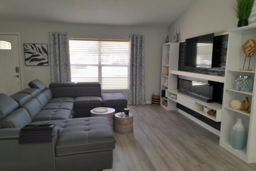 Photo of Livingroom in Brooksville