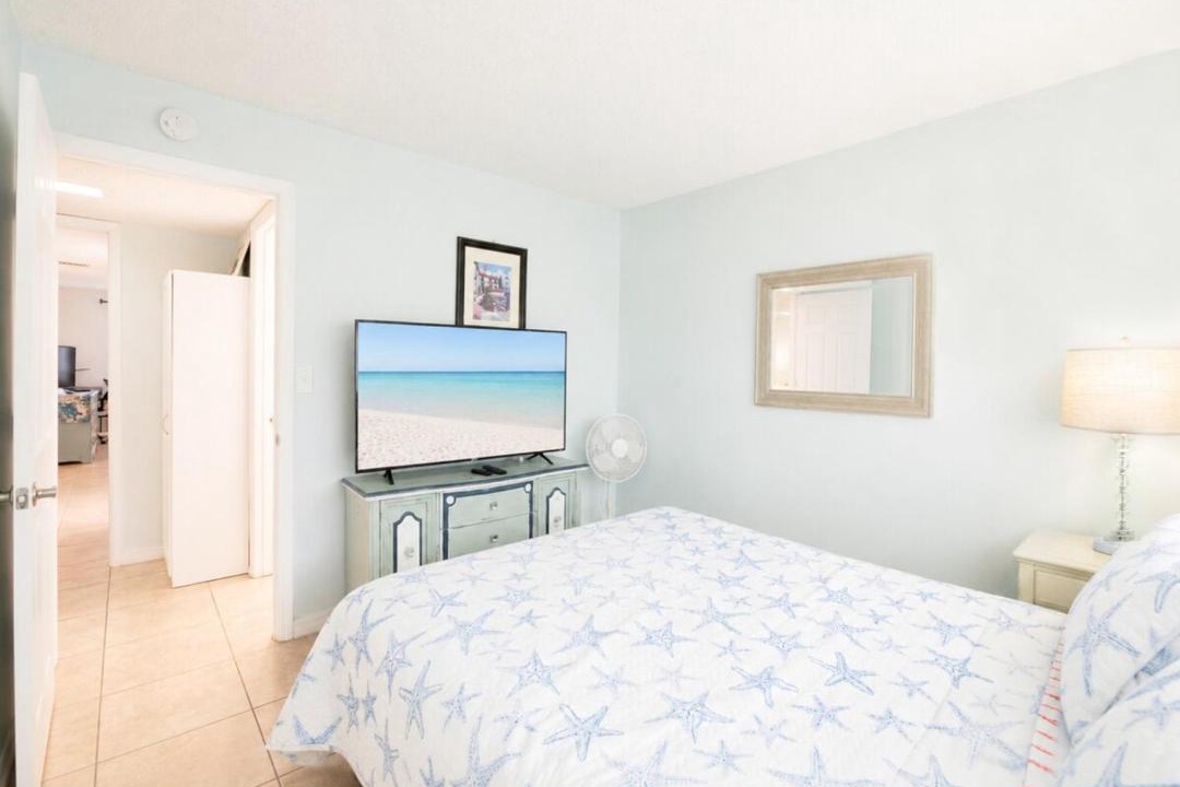 Photo of Bedroom in Crescent Beach