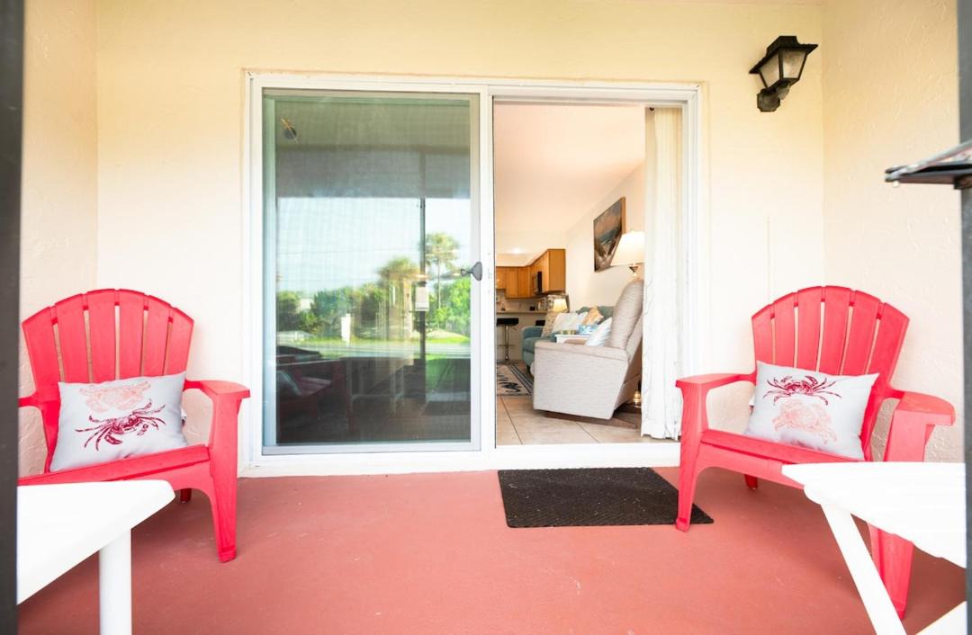 Photo of Patio Balcony in Crescent Beach