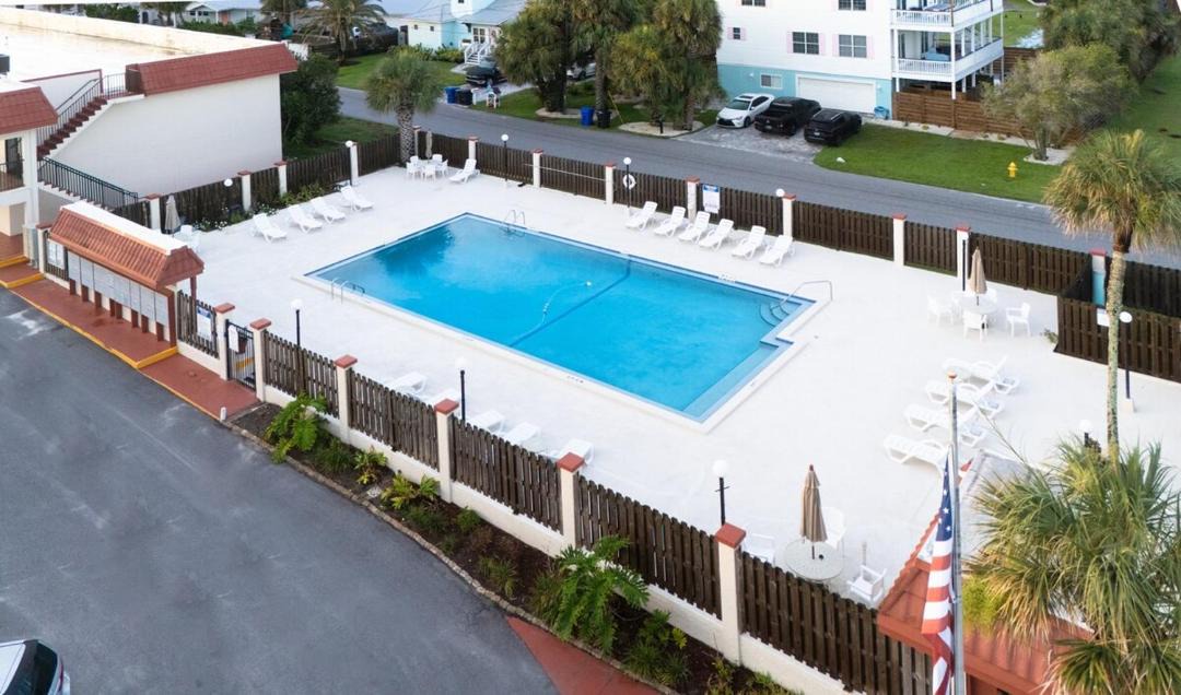 Photo of Patio Balcony in Crescent Beach