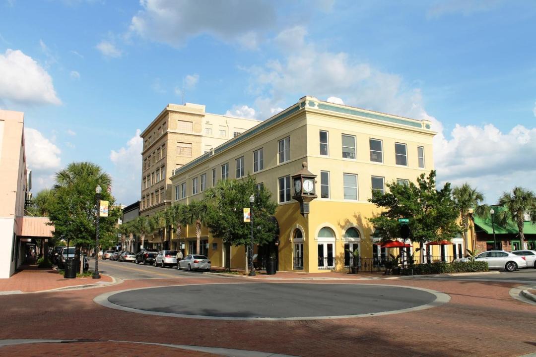 Photo of Buildings in Auburndale