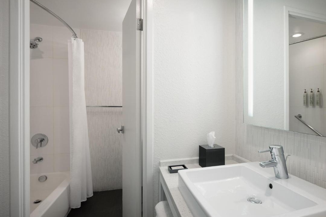 Photo of Bathroom in Lake Buena Vista