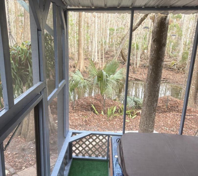 Photo of Patio Balcony in Weeki Wachee Gardens