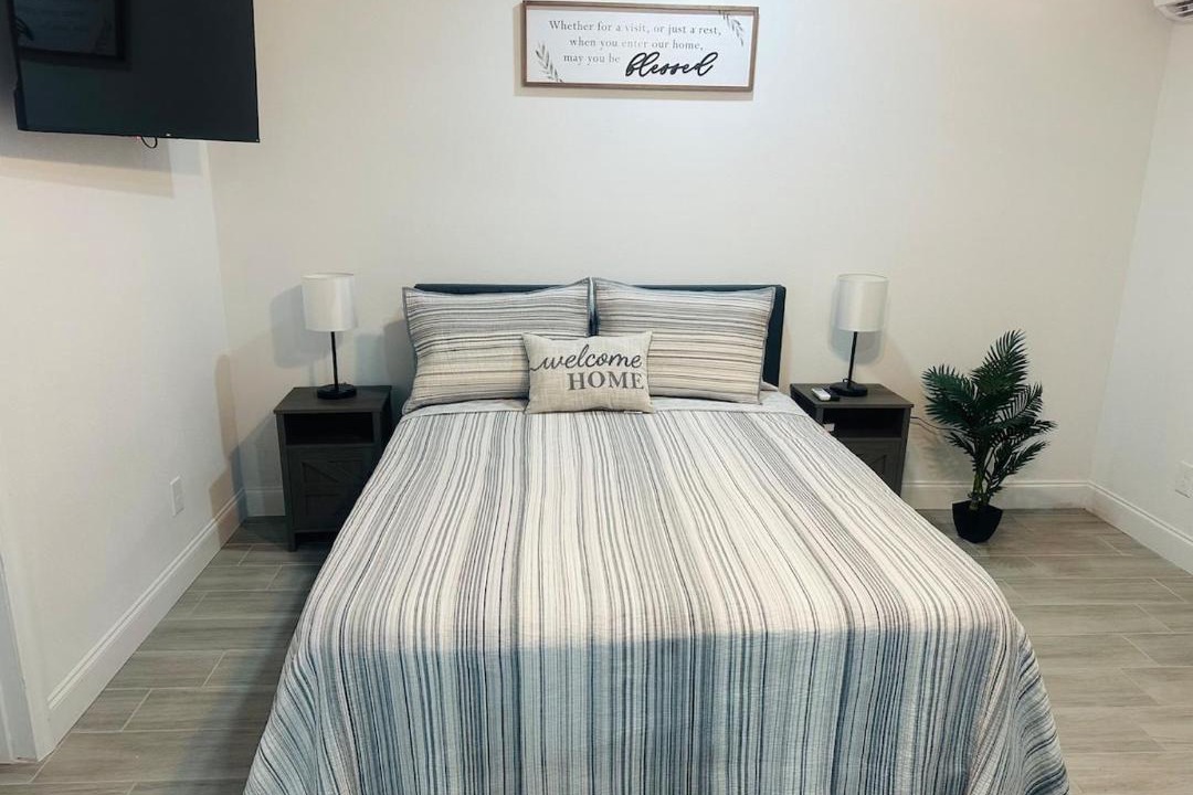 Photo of Bedroom in Orchid Lake Village